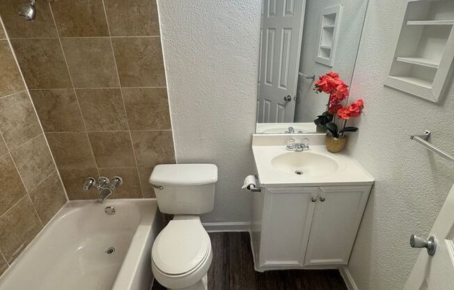 Studio, 1 bath, 325 sqft, $1,000, Unit 134A