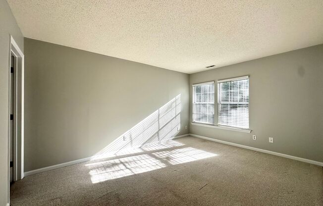 2 beds, 2 baths, $1,650, Unit APT H