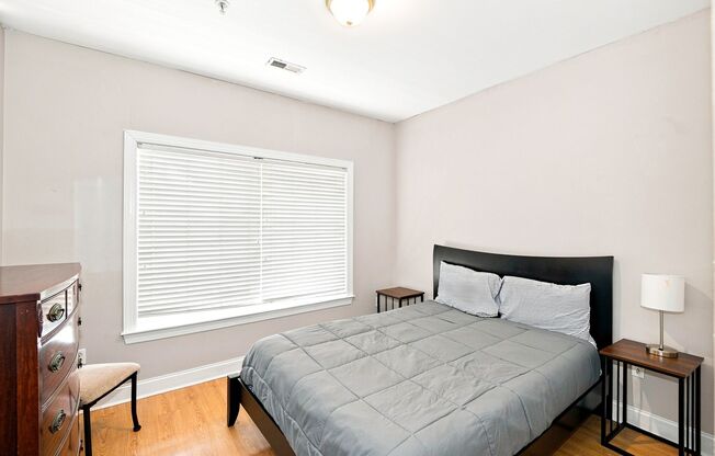Comfy and Cozy Condo For Rent