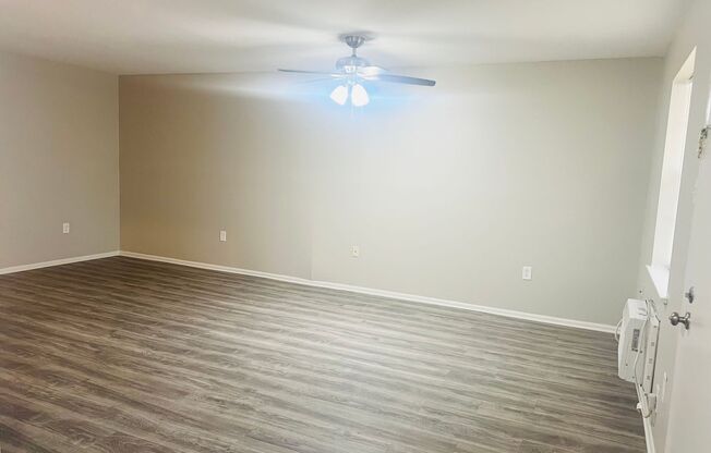 Studio, 1 bath, 494 sqft, $690, Unit 32