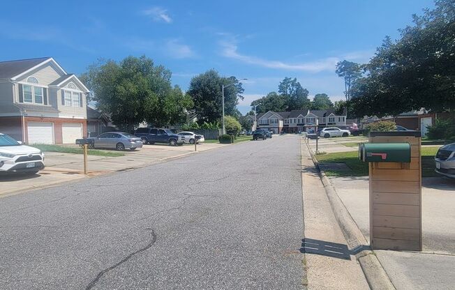 Beautifully Updated Townhouse in Sought-After Foxfire Neighborhood – Kellam High-School