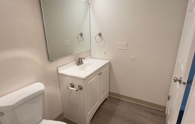 1 bed, 1 bath, 723 sqft, $1,645, Unit C11