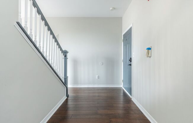 3 beds, 1 bath, 1,000 sqft, $1,995, Unit 1422-E