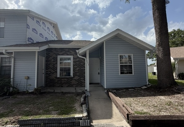 111 HIDDEN ARBOR CT