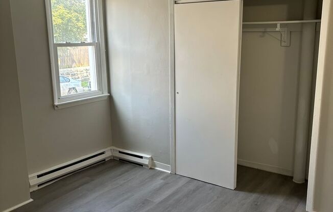 1 bed, 1 bath, $1,200