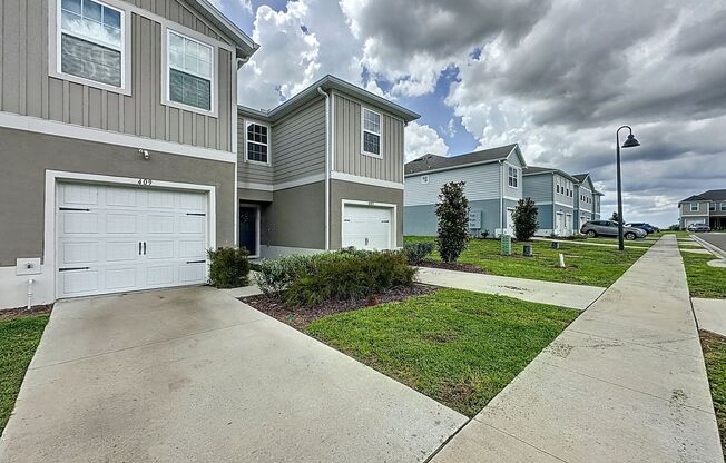 Dream Townhome in Magnolia Grove, Davenport !