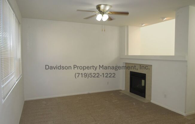 Beautiful 3-Bedroom House in Eastern Colorado Springs