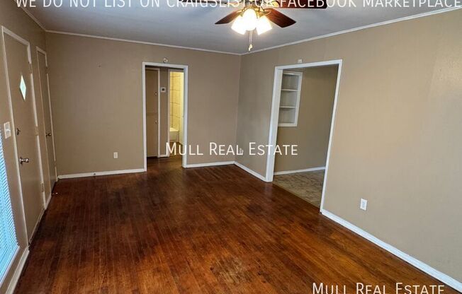 1302 CARLISLE CT
