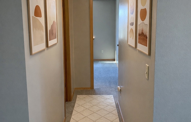 2 beds, 1 bath, 720 sqft, $1,015, Unit 23