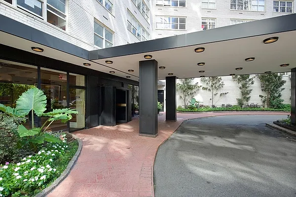 Studio, 1 bath, $4,595, Unit 2028