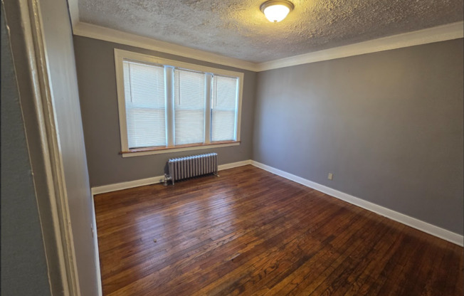 1651 E 74th Place