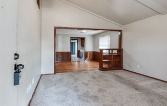 2 beds, 1 bath, $1,195