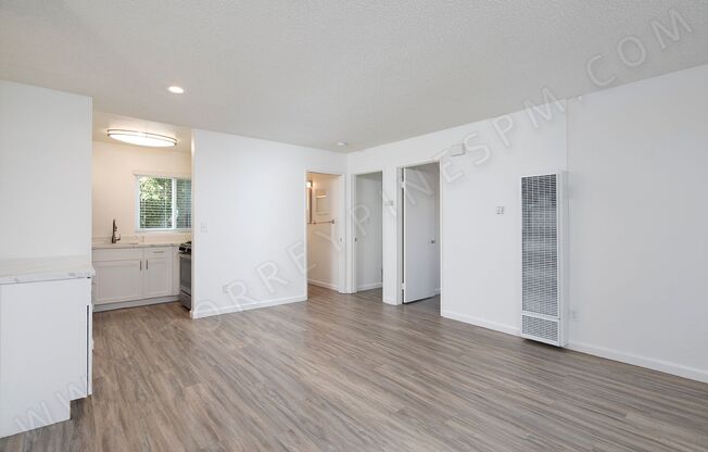 *OPEN HOUSE: 9/20 10:30-11:30AM* Gorgeous 2BR in Hillcrest with 2 Parking Spaces
