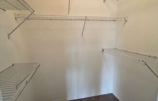 1 bed, 1 bath, 870 sqft, $2,800, Unit 464