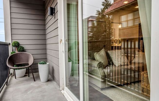2 beds, 2 baths, 781 sqft, $1,542, Unit 204