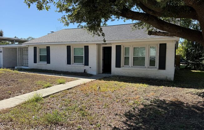 Beautiful 3 Bedroom-Fully Remodeled!