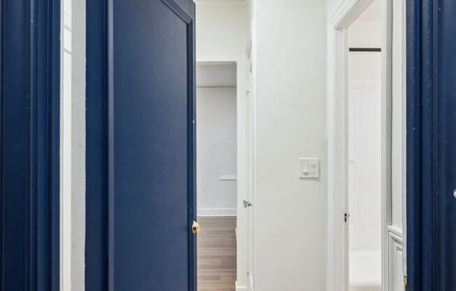 Studio, 1 bath, 425 sqft, $1,750