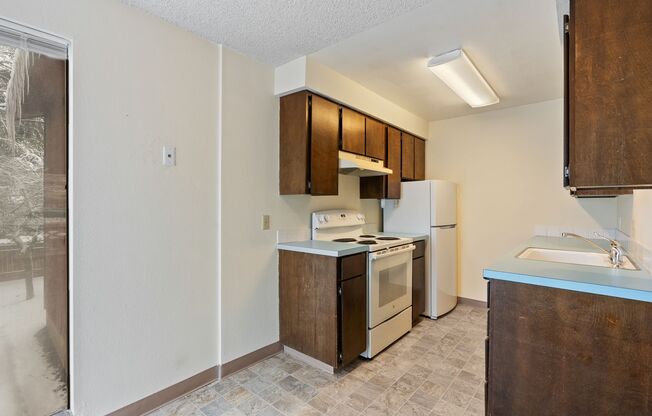 2 beds, 1 bath, 859 sqft, $1,200, Unit 4