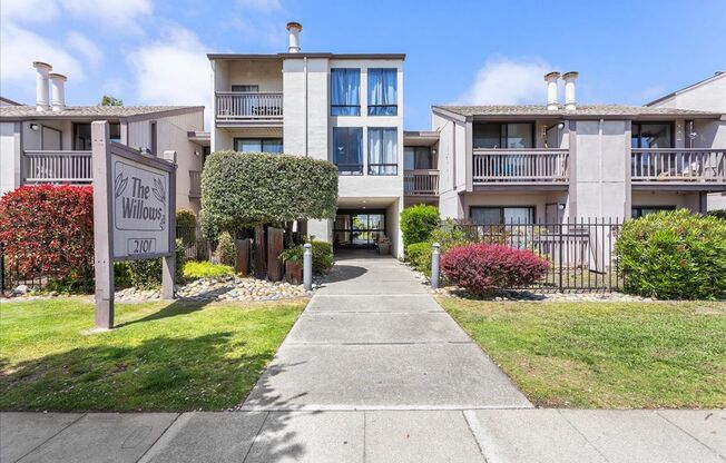 2101 Shoreline Drive #264 - 2 bedroom | 1.5 bathroom | Condo