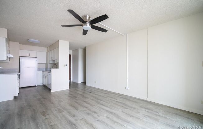 2 beds, 2 baths, $2,700, Unit #1403