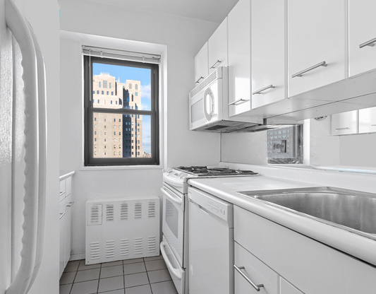 1 bed, 1 bath, 647 sqft, $4,295, Unit 30K