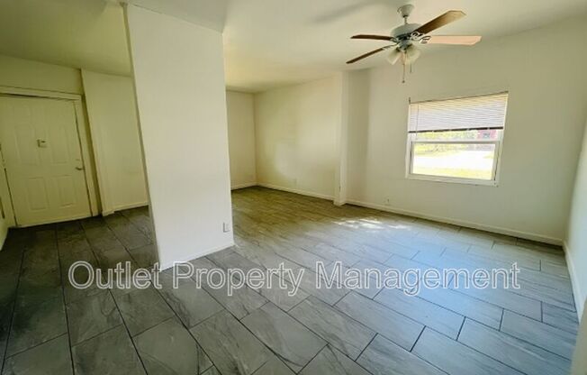 918 E. 10th Street
