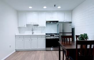 1 bed, 1 bath, 765 sqft, $2,100, Unit 816
