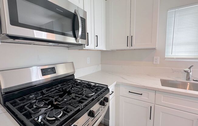 2324- 2332 G Ave