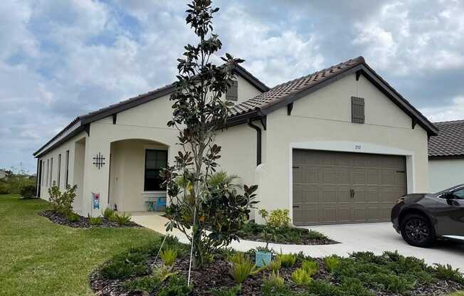 244 BRIENZA LOOP