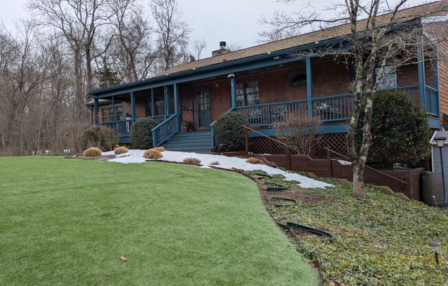 421 OAKHILL AVE