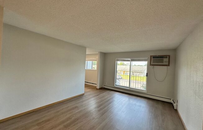 2 beds, 1 bath, 1,100 sqft, $1,495, Unit 44-201