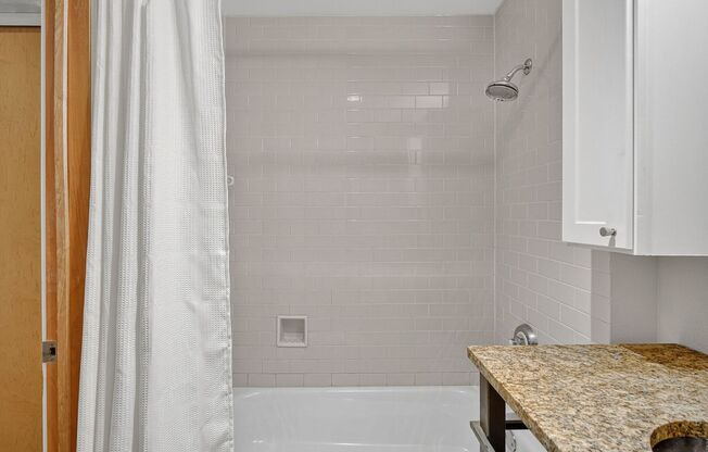 Studio, 1 bath, 610 sqft, $1,345, Unit 110-602