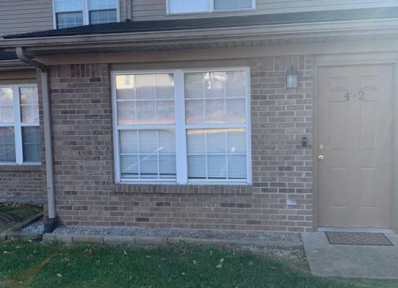 3 beds, 2 baths, 1,250 sqft, $1,500