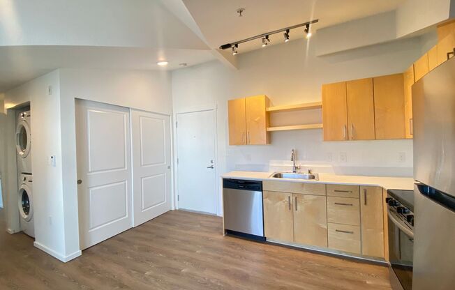 1 bed, 1 bath, 520 sqft, $1,795, Unit 5504-A