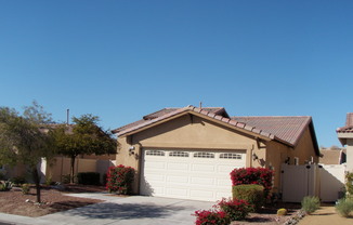 3 beds, 2 baths, $2,300