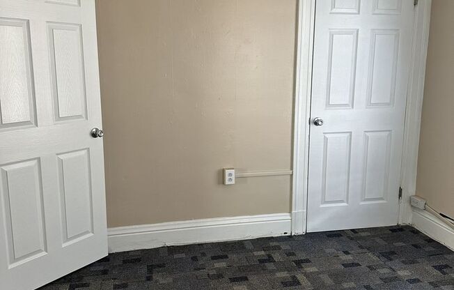 318 West College Ave