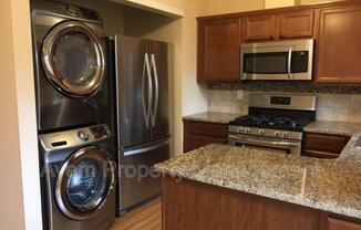 2 beds, 1 bath, 780 sqft, $1,995