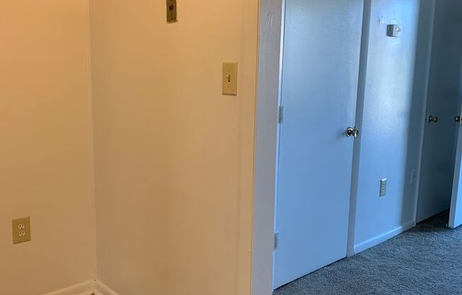 1 bed, 1 bath, 550 sqft, $935, Unit 8