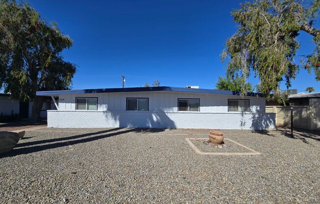 524 W Malibu Dr #4
