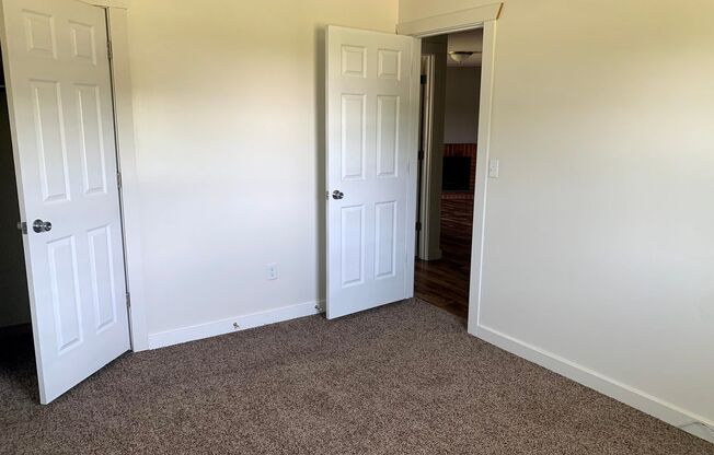 2 beds, 1 bath, $1,000