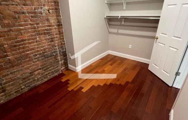 1 bedroom apartment on the coveted NEWBURY ST in Back bay Boston