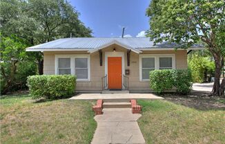 UT PRE-LEASE: 5 bed / 2 bath Remodeled West Campus House, Walk to UT, entertainment, restaurants, and more.