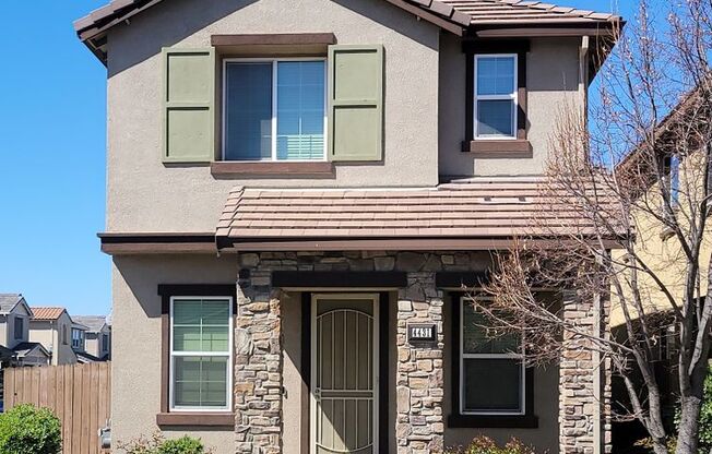Adorable 3 bedroom 2.5 bath home in West Shore Community.