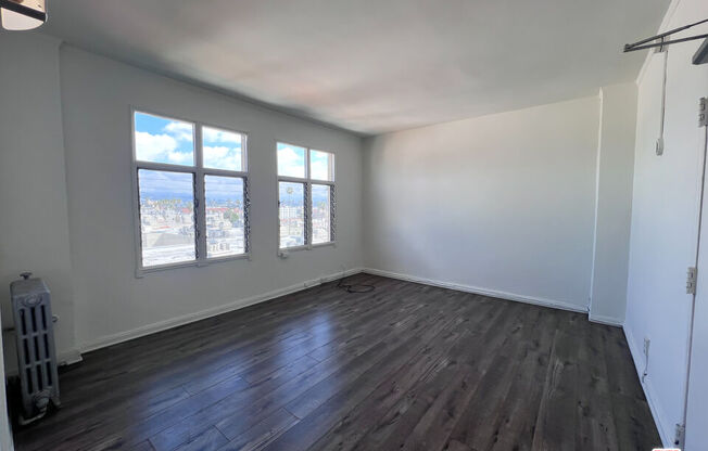 Studio, 1 bath, $1,370, Unit 805