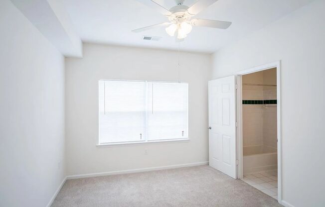 2 beds, 2 baths, 1,123 sqft, $1,420, Unit 4450-2D