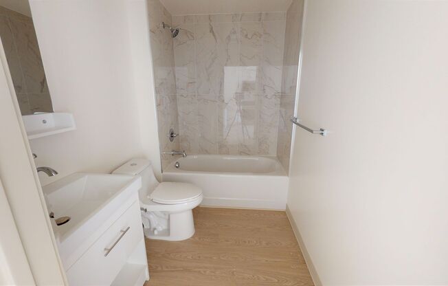 2 beds, 2 baths, 770 sqft, $3,550, Unit 363 6th St, Unit 606