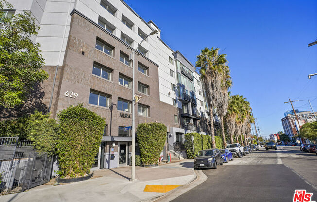 2 beds, 2 baths, 1,290 sqft, $3,700, Unit 439