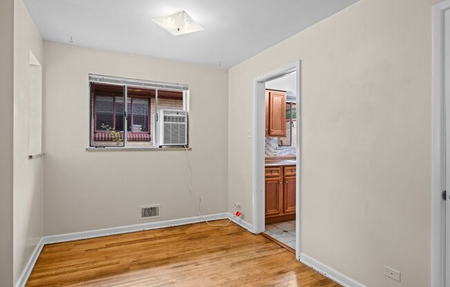 2 beds, 1 bath, $1,825