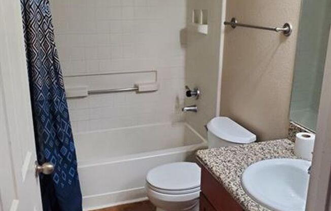 2 beds, 2 baths, $1,300, Unit #2012