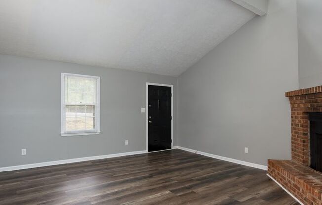 **WEST ATHENS DUPLEX** 2 Bed/1 Bath, JUST RENOVATED--SEE PICS!